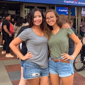 Meet your Posher, Crystal